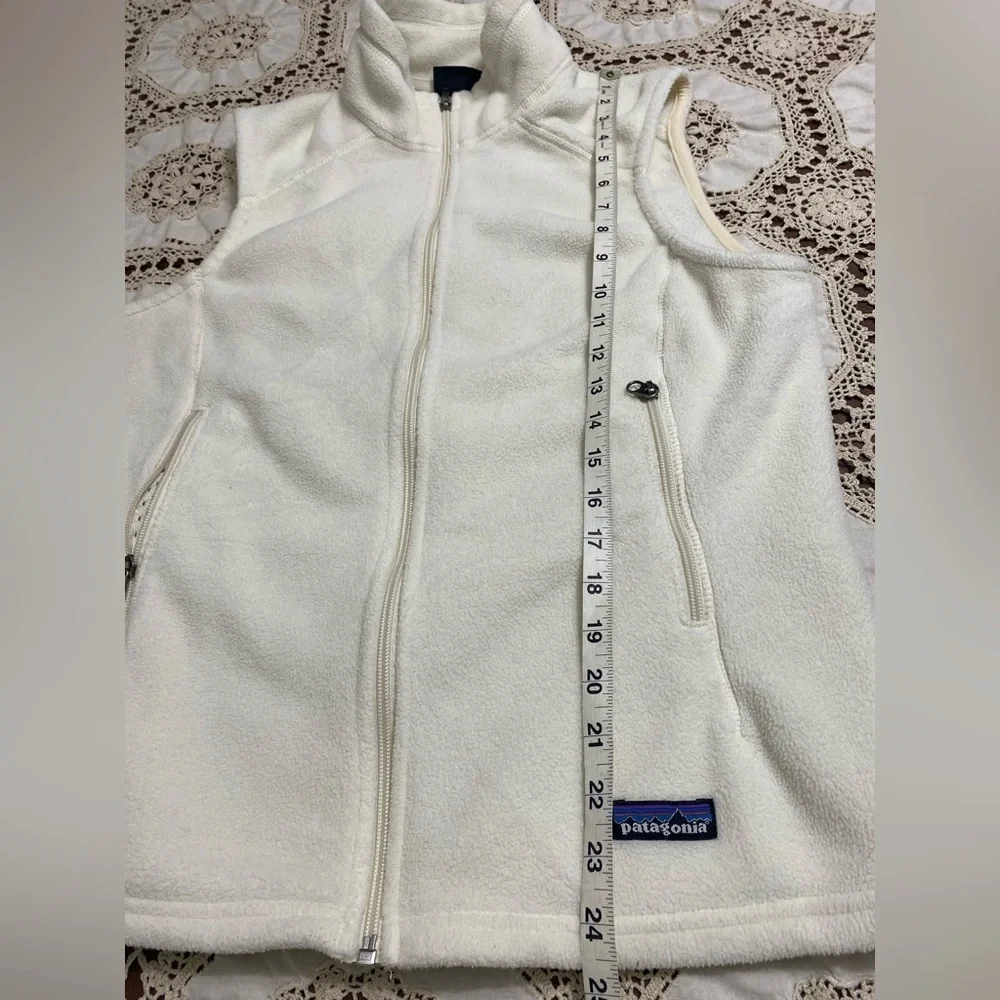Patagonia Synchilla Women's Cream Fleece Vest size M